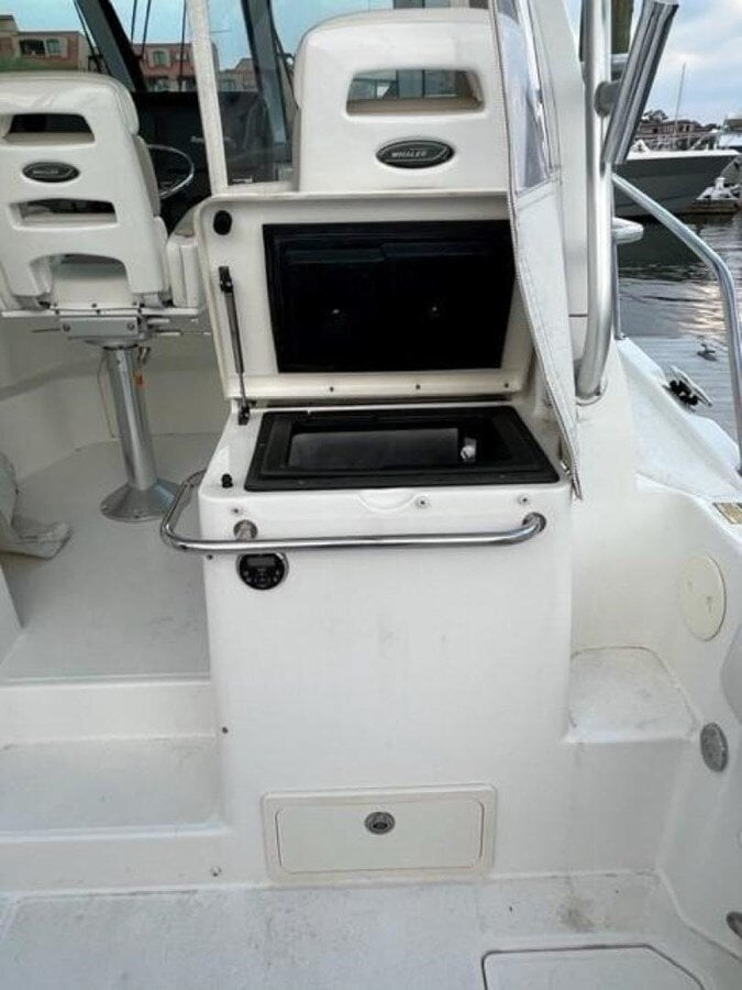 2010-boston-whaler-35-11-6608c6