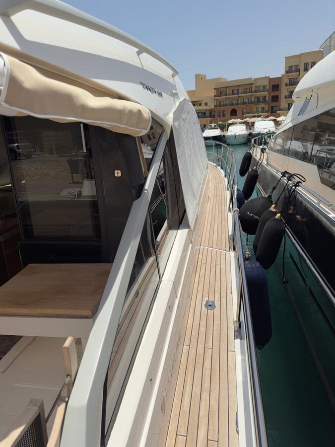 2010-fairline-59-4-8b0efd