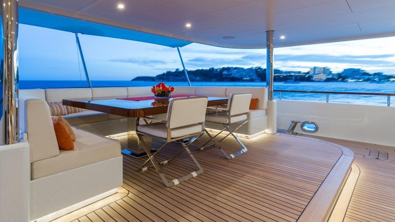 2010 FEADSHIP 141' 1