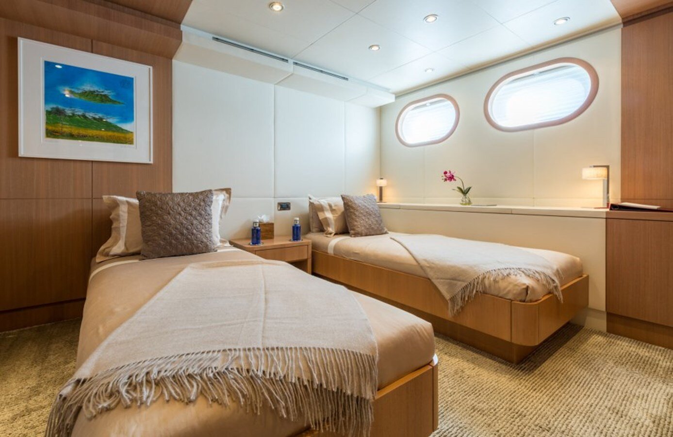 2010 FEADSHIP 141' 1