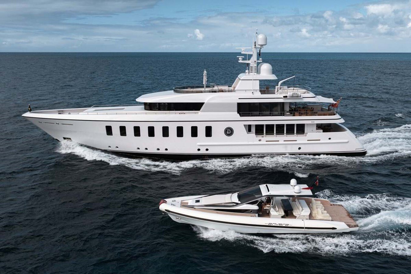 2010 FEADSHIP 146' 4