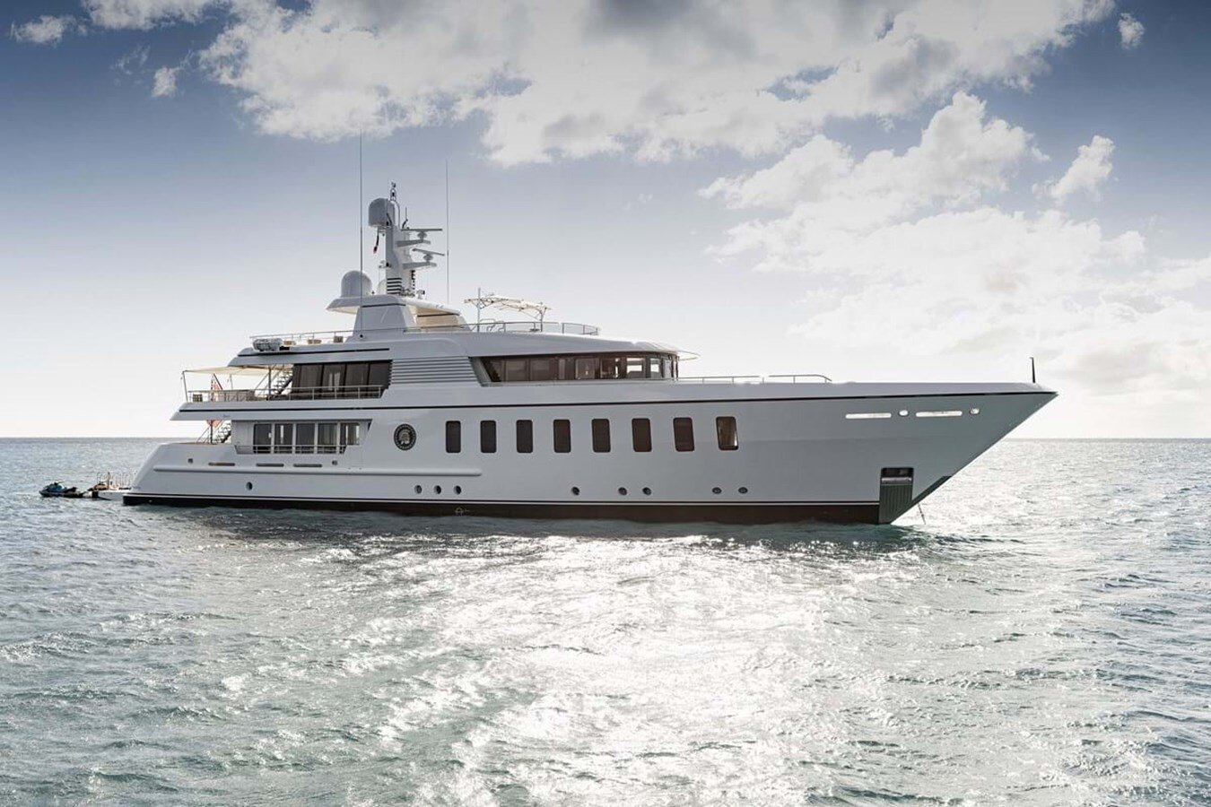 2010 FEADSHIP 146' 4