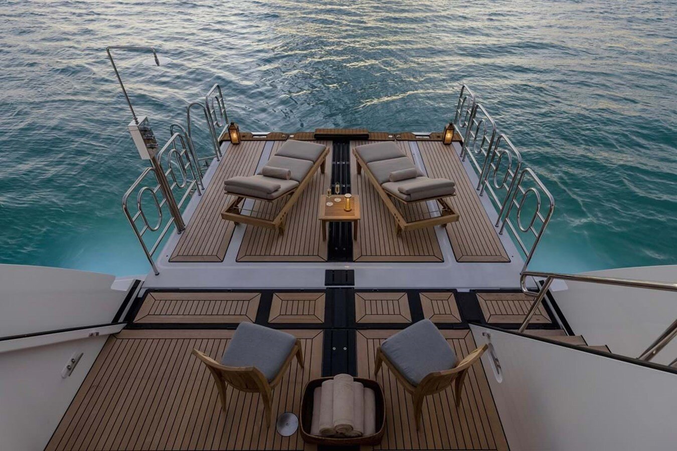 2010 FEADSHIP 146' 4