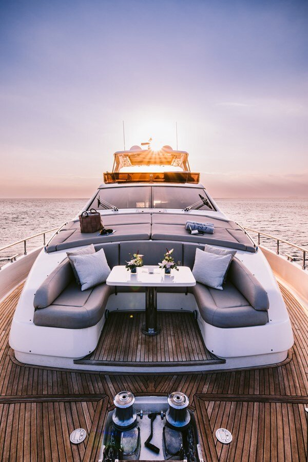 2010 FERRETTI YACHTS 80'