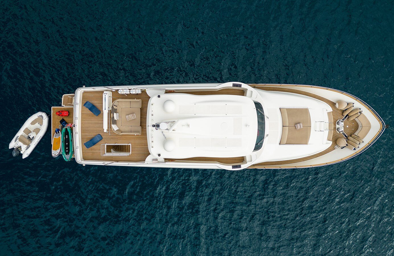 2010 FERRETTI YACHTS 86' 1