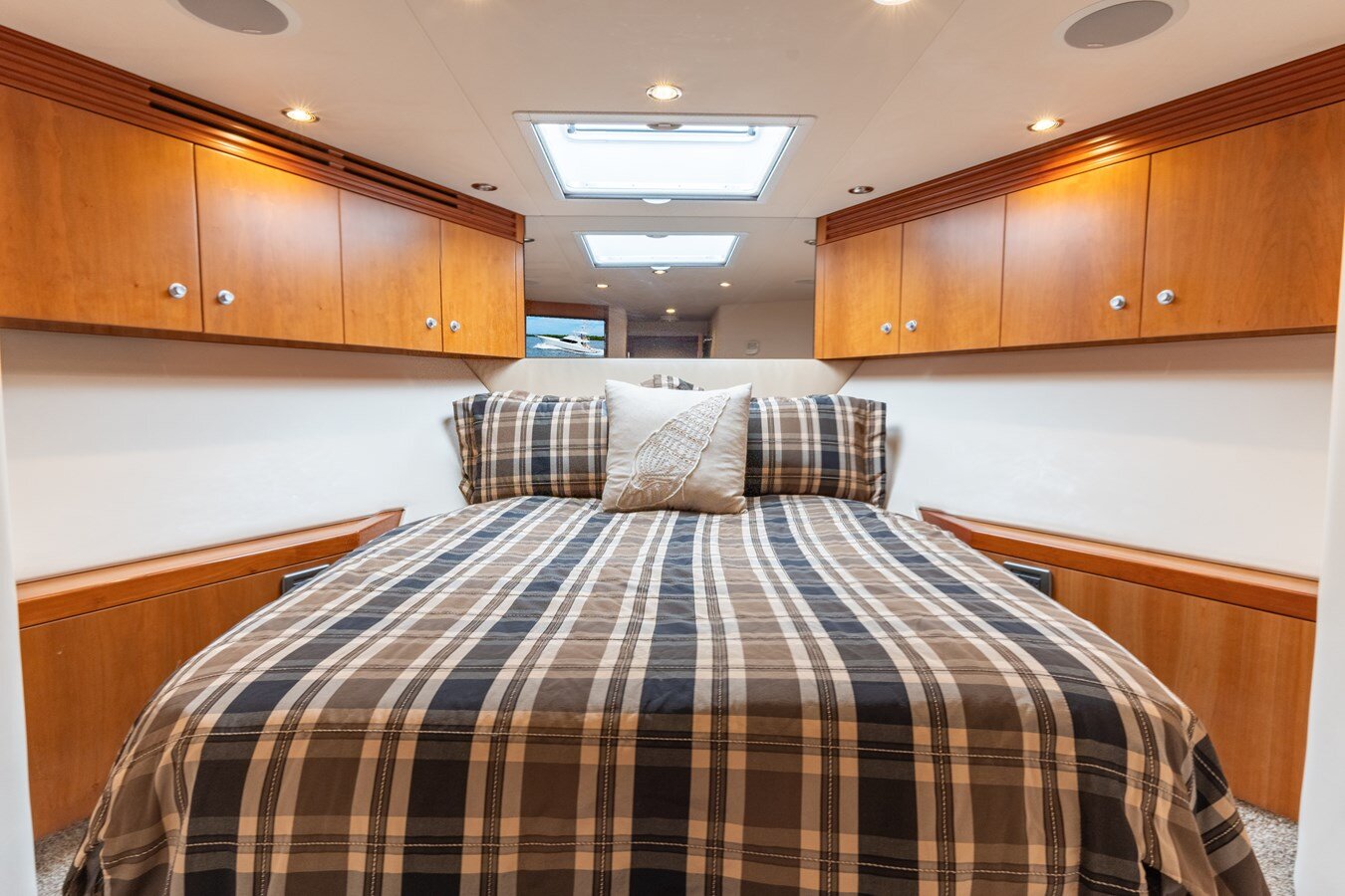 2010-hatteras-59-10-705d37