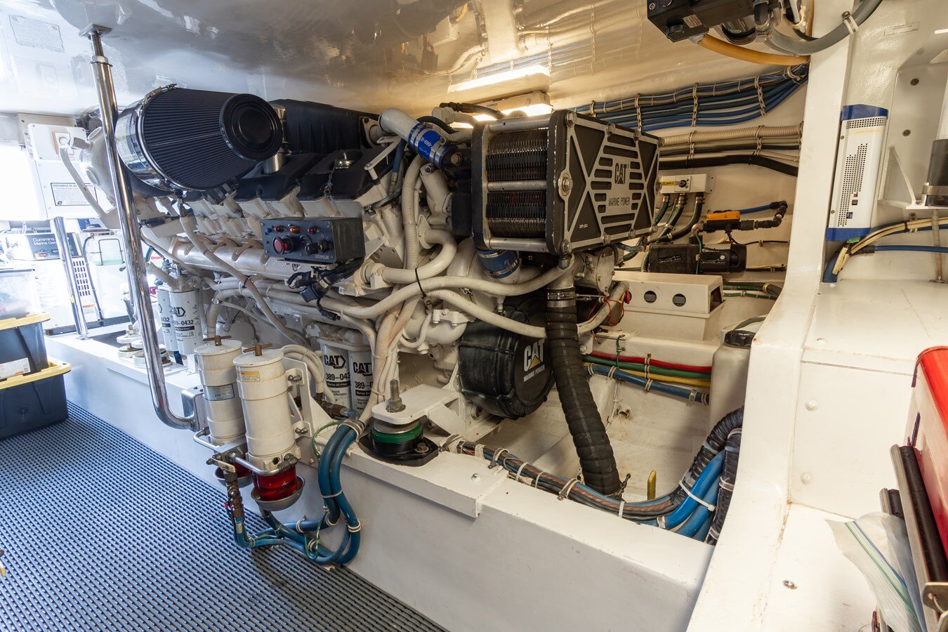 2010-hatteras-59-10-705d37