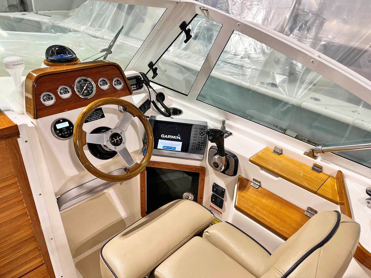 2010-hunt-yachts-25-06eff3