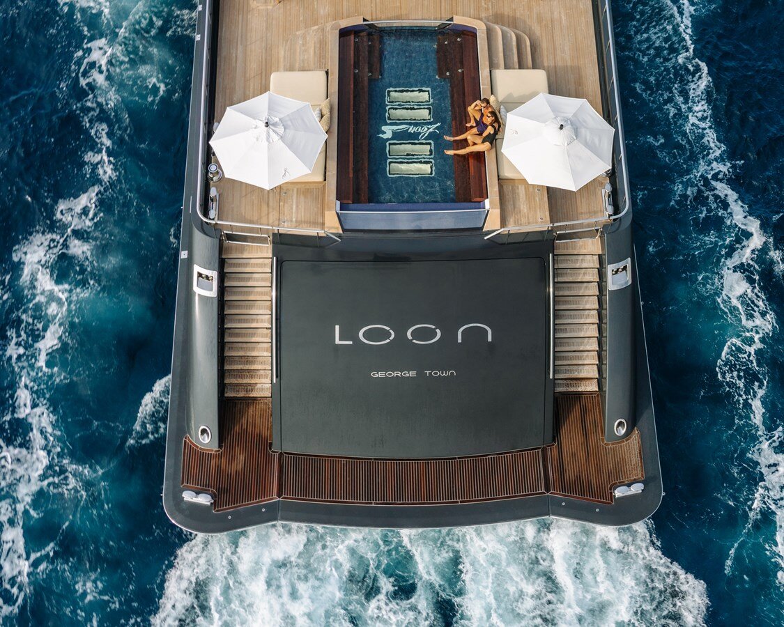 2010-icon-yachts-221-32338b