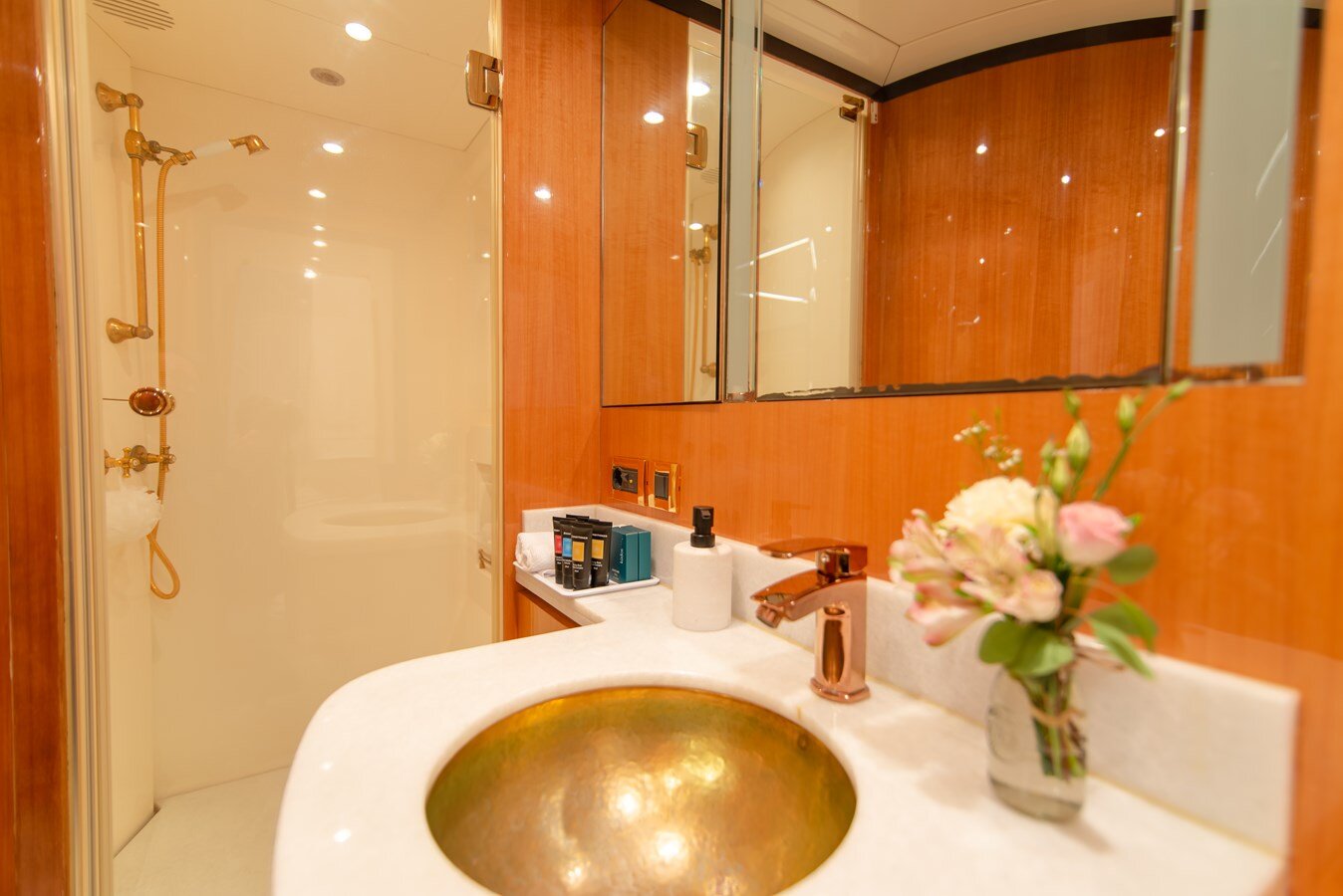 2010-jade-yachts-95-54ae11