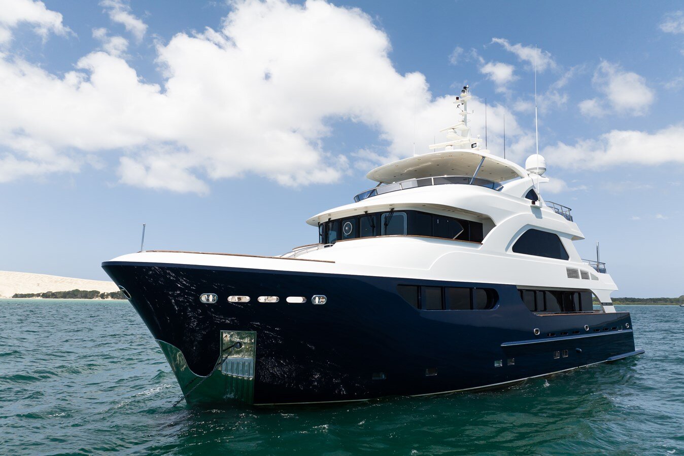 2010-jade-yachts-95-54ae11