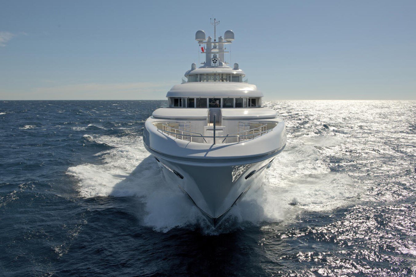 2010 LURSSEN 196' 11