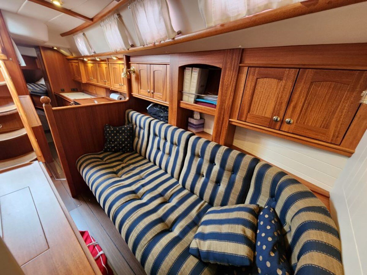 2010-najad-37-11-84488b