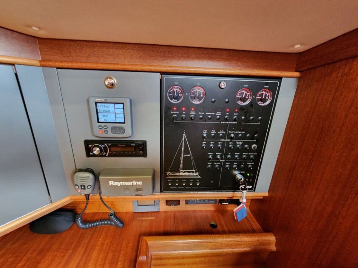 2010-najad-37-11-84488b