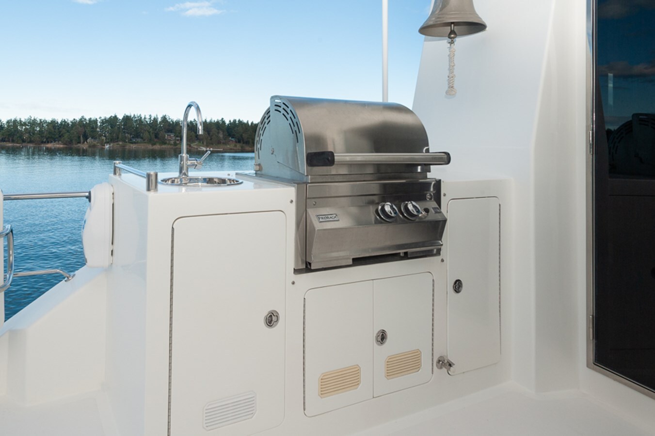 2010-ocean-alexander-80-9c32f6