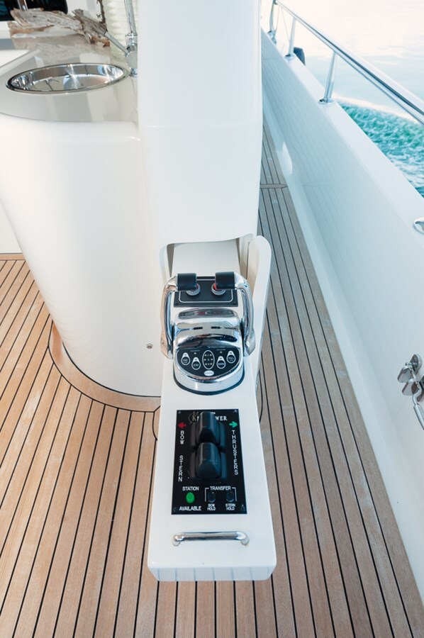 2010-ocean-alexander-80-9c32f6