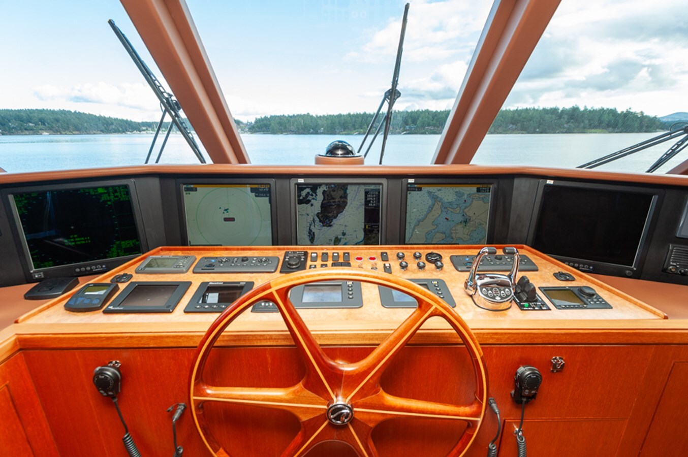 2010-ocean-alexander-80-9c32f6