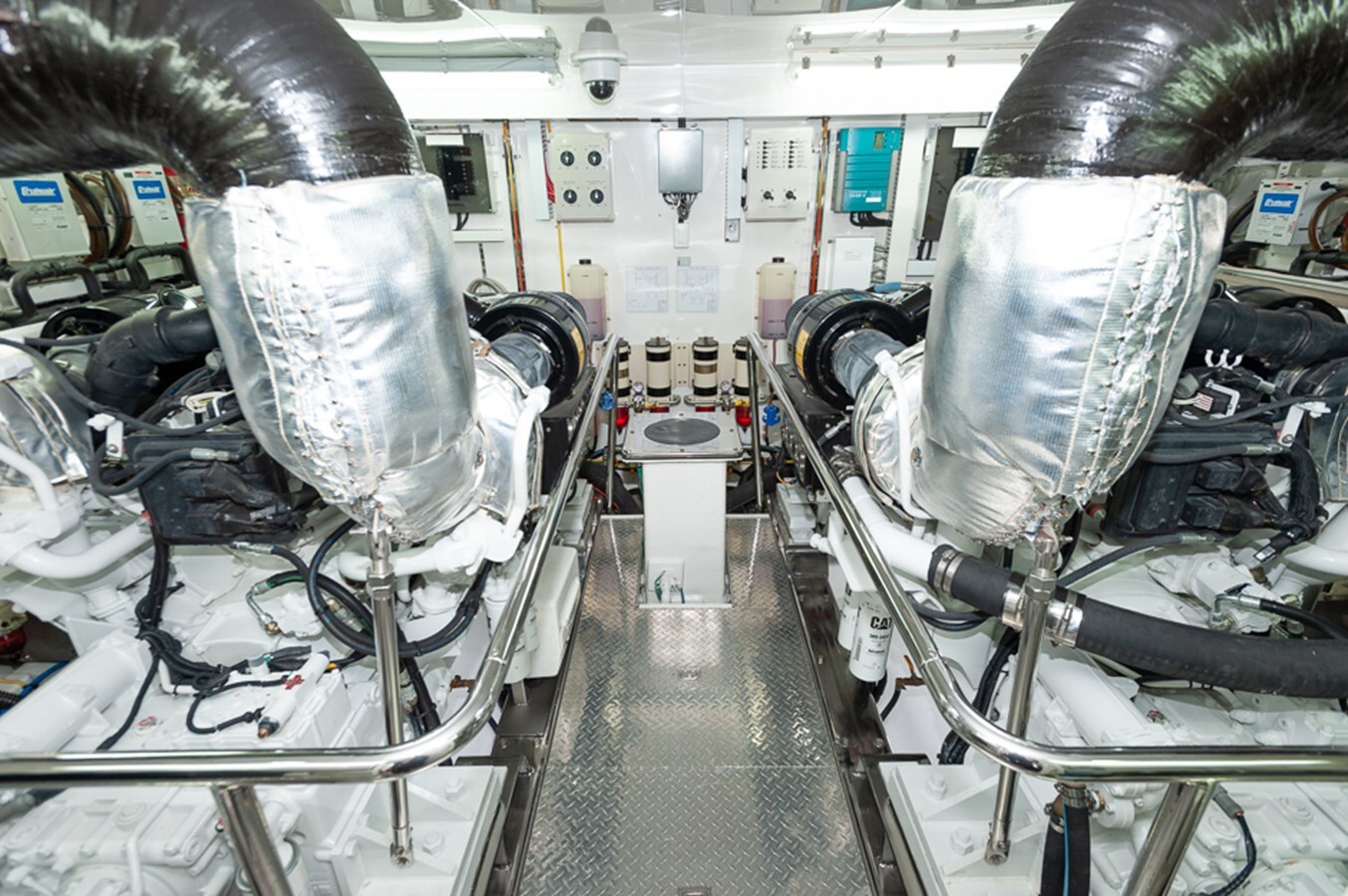 2010-ocean-alexander-80-9c32f6