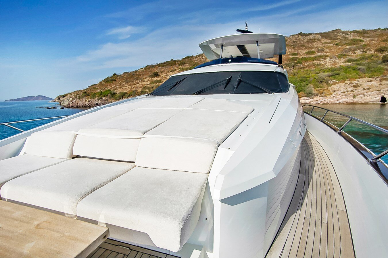 2010-peri-yachts-94-578014