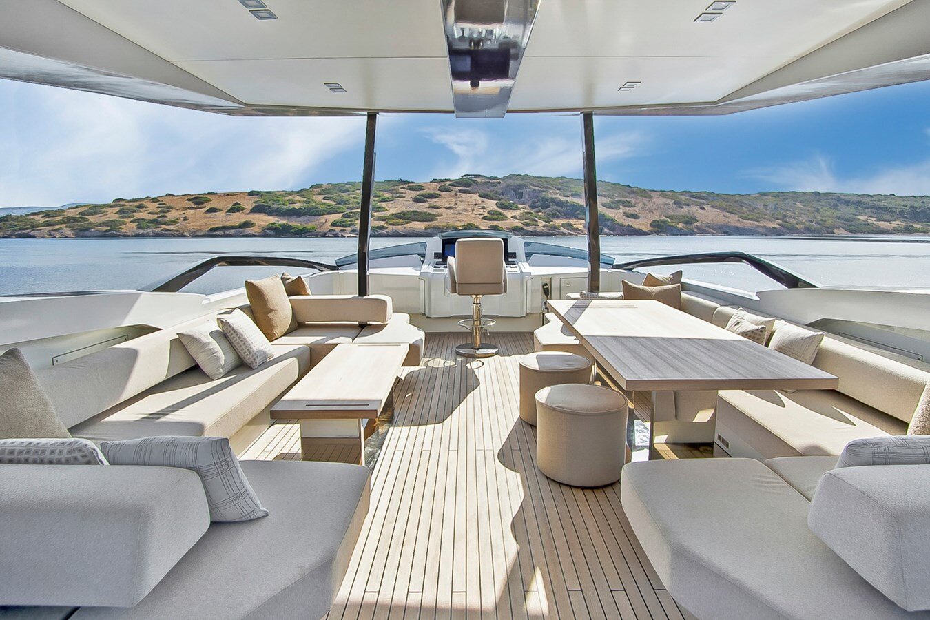 2010-peri-yachts-94-578014