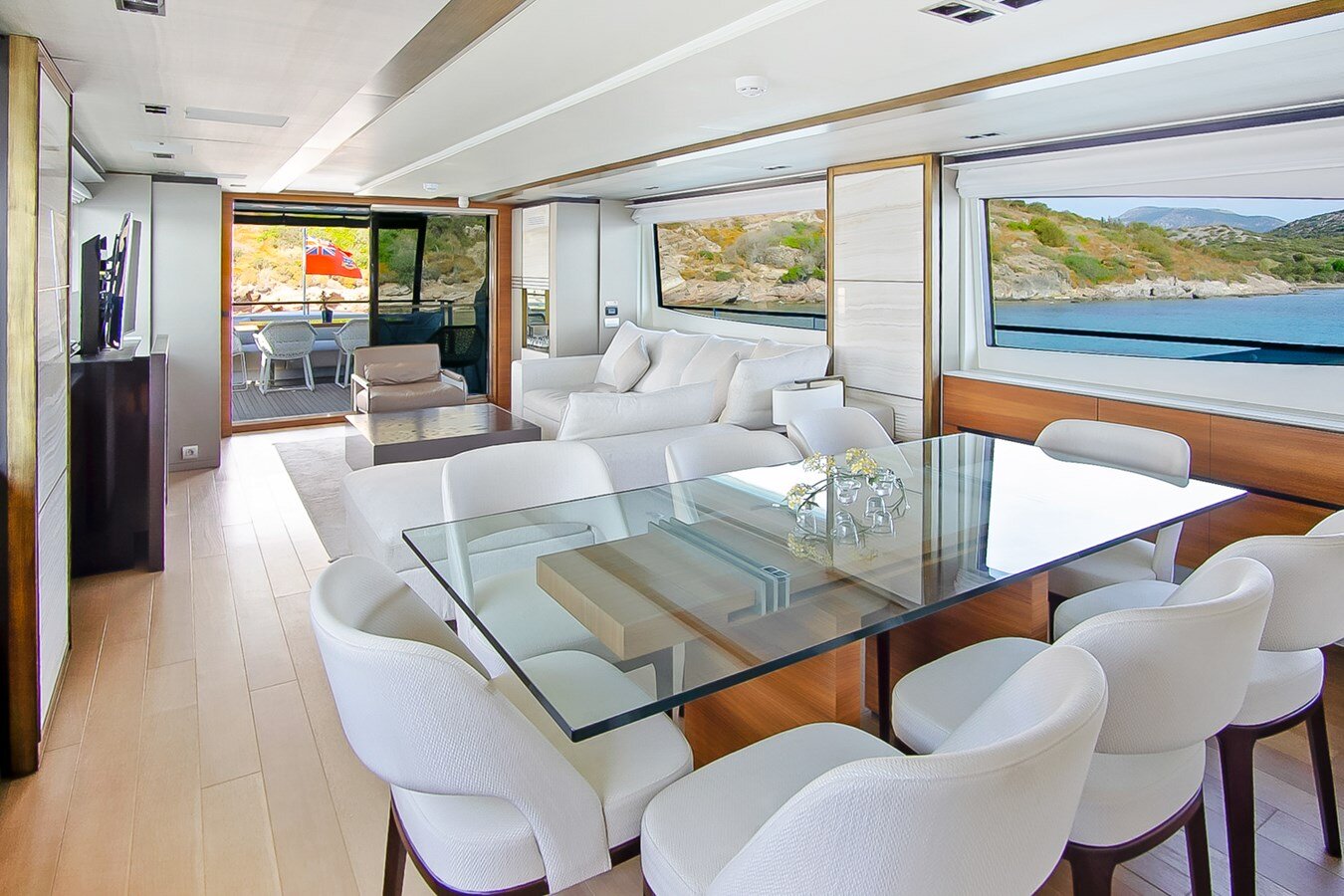 2010-peri-yachts-94-578014