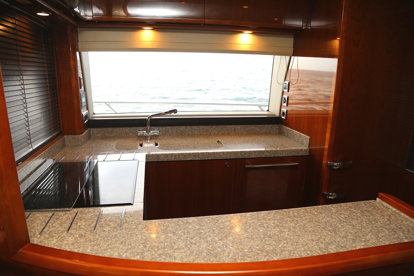 2010-princess-yachts-62-1-498518