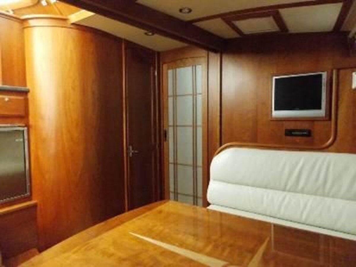 2010-sabre-yachts-40-580948