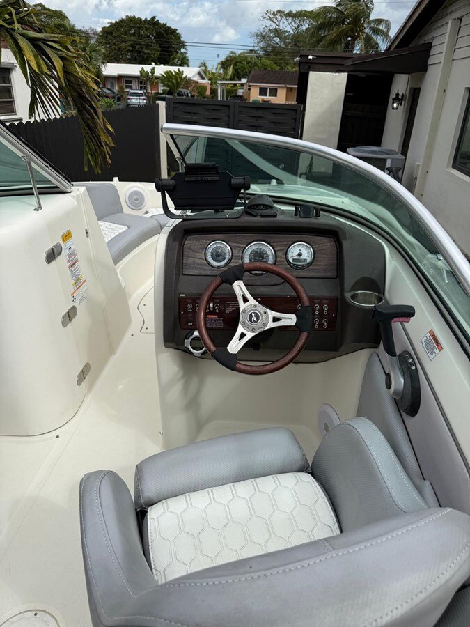 2010-sea-ray-22-410a72