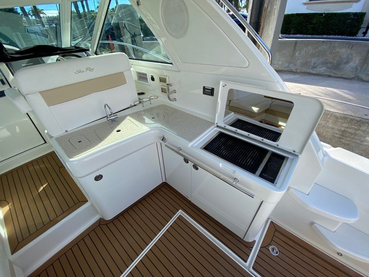 2010-sea-ray-45-a74ba1