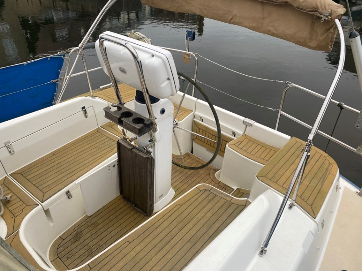 2010-southerly-yachts-32-9-2135ad