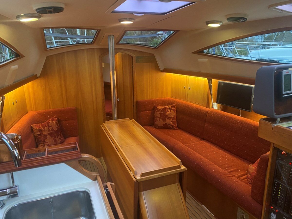 2010-southerly-yachts-32-9-2135ad