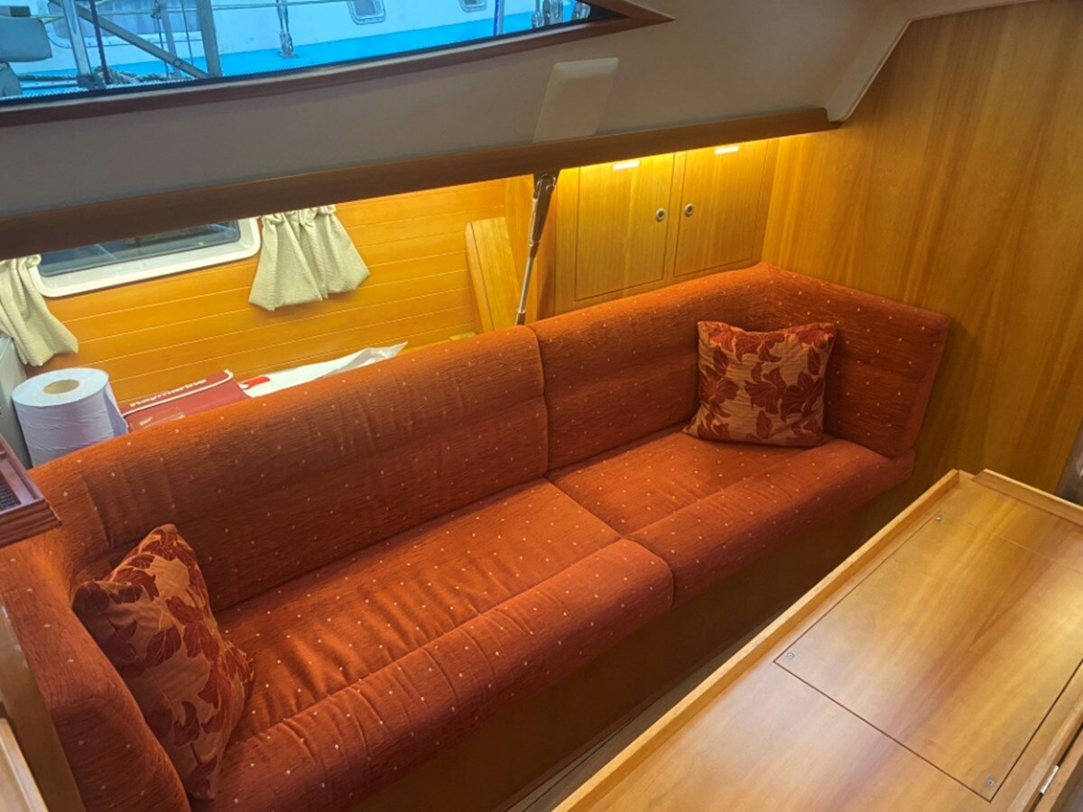 2010-southerly-yachts-32-9-2135ad