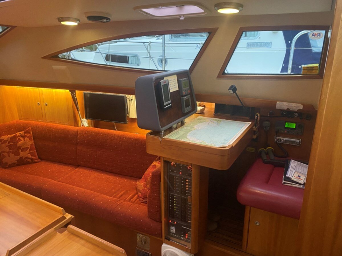 2010-southerly-yachts-32-9-2135ad