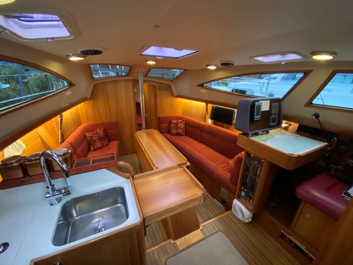 2010-southerly-yachts-32-9-2135ad