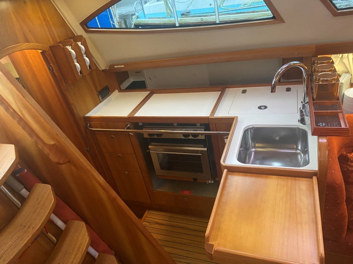 2010-southerly-yachts-32-9-2135ad