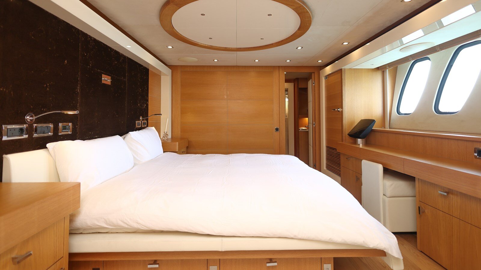 2010-sunseeker-126-cf089b