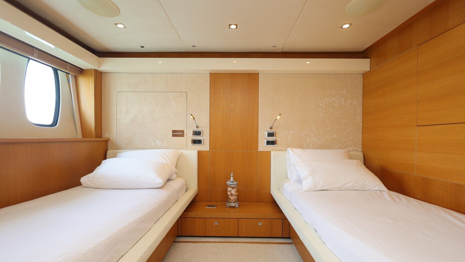 2010-sunseeker-126-cf089b