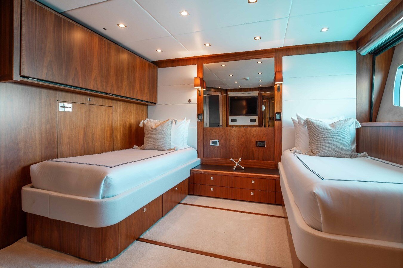 2010 SUNSEEKER 131' 3