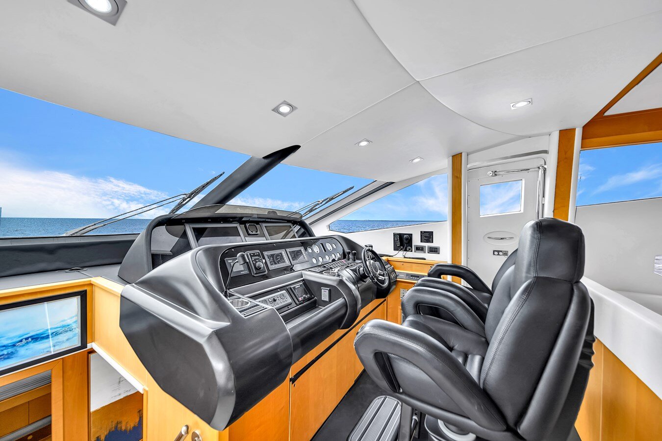 2010 SUNSEEKER 80'