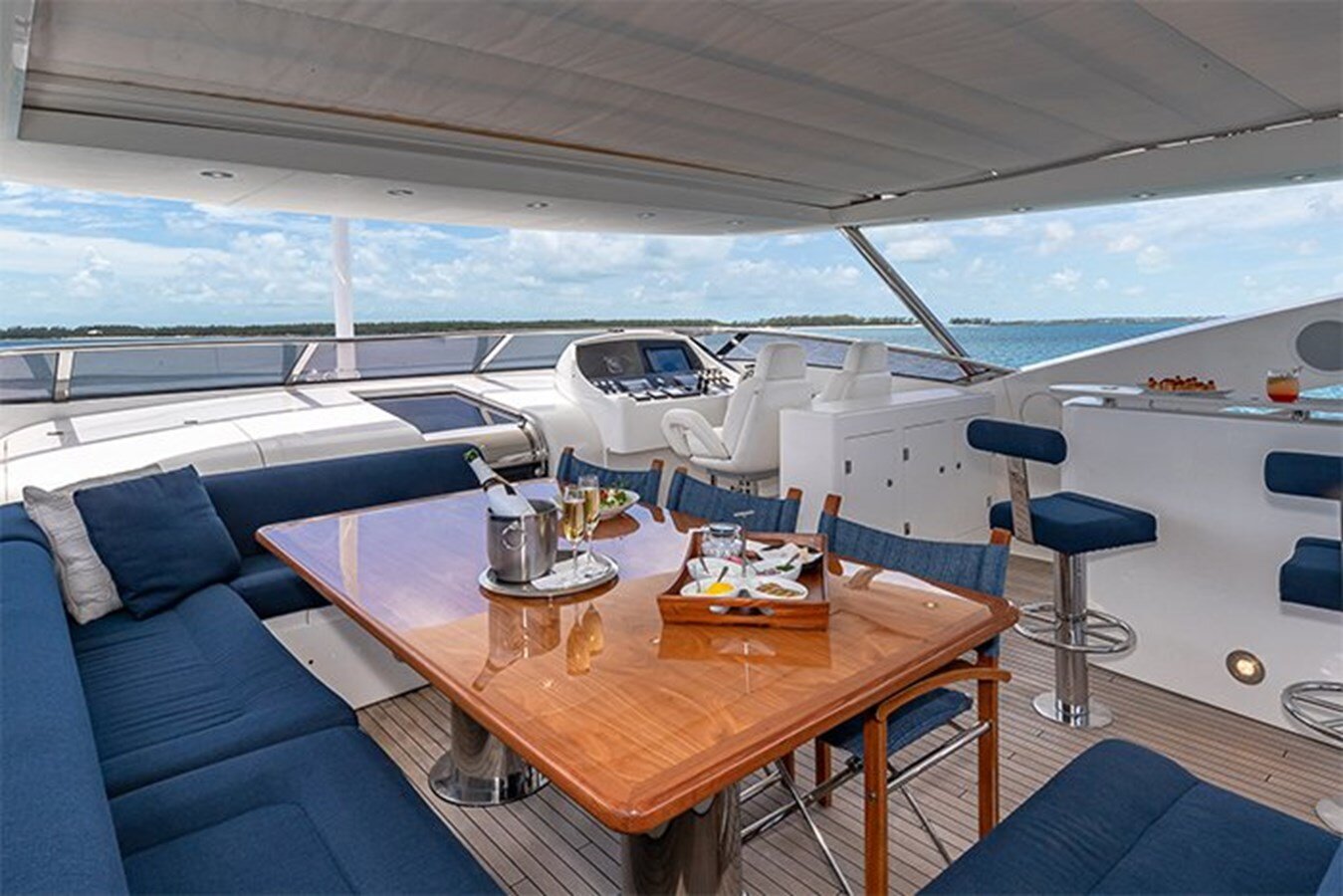 2010 SUNSEEKER 98'