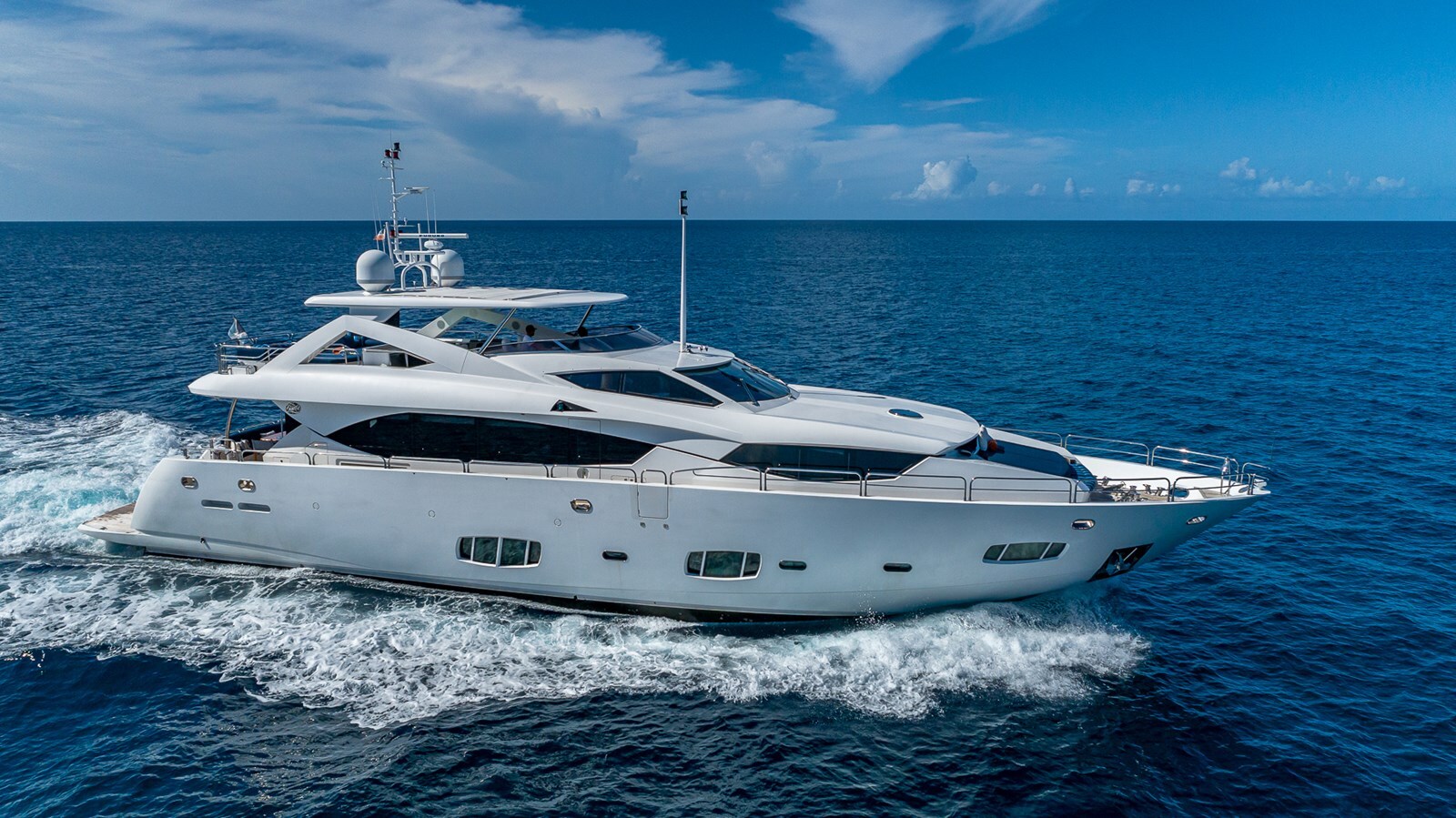 2010-sunseeker-98-e07bf8