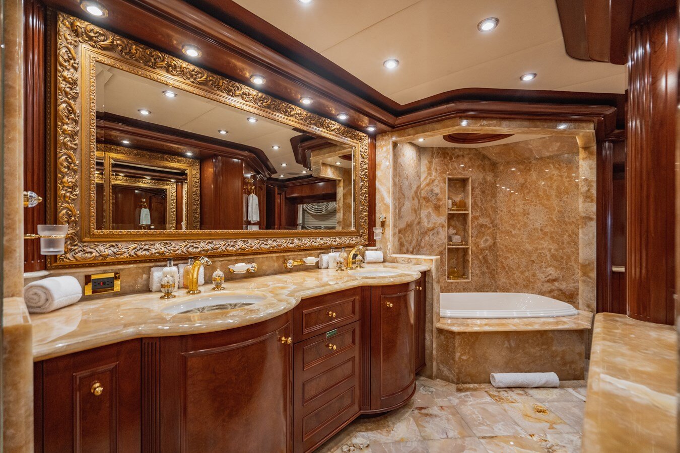 2010-trinity-142-e26081