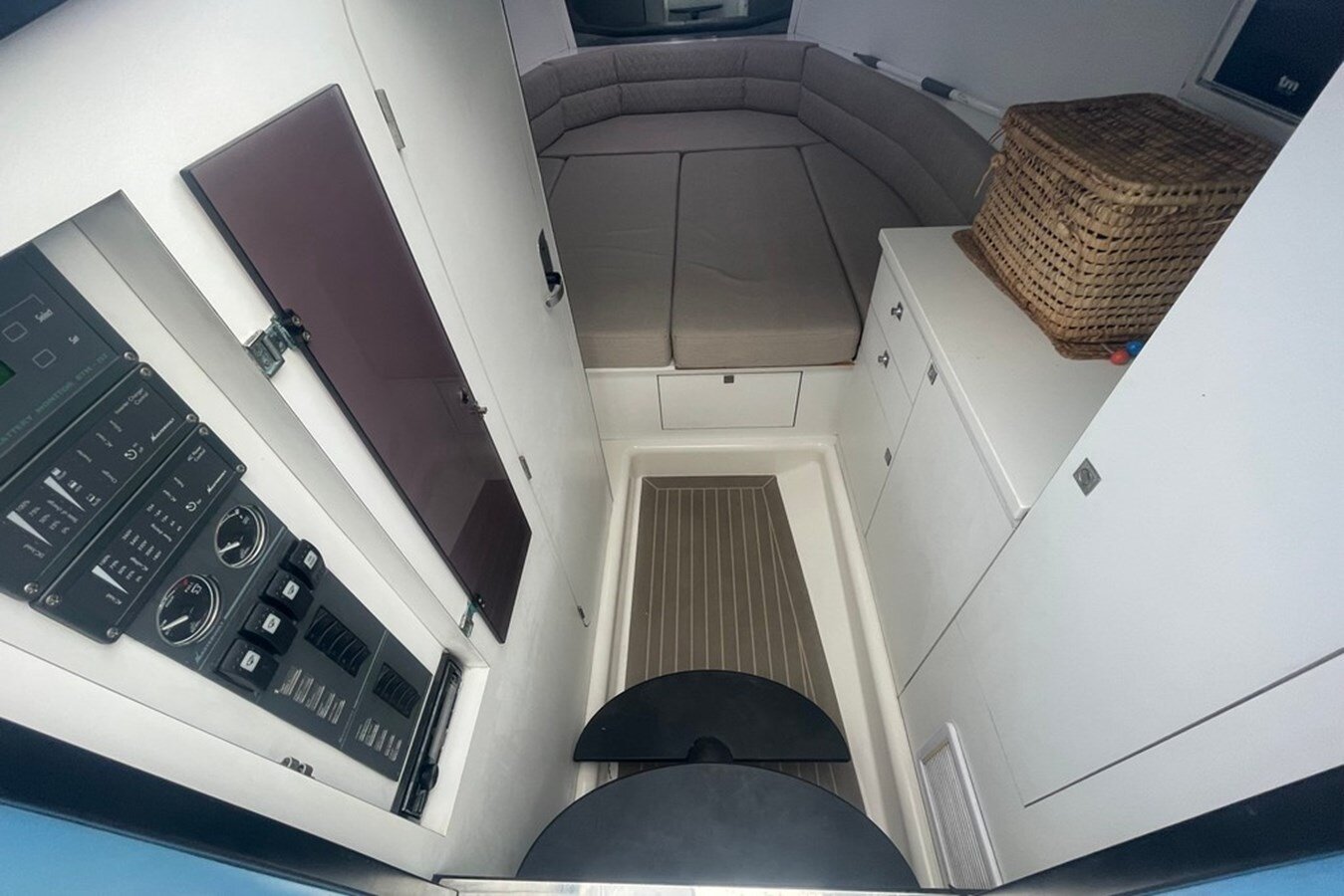 2010-vandutch-39-4-c91241