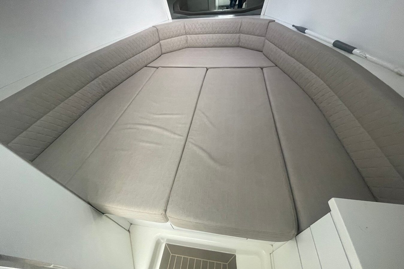 2010-vandutch-39-4-c91241