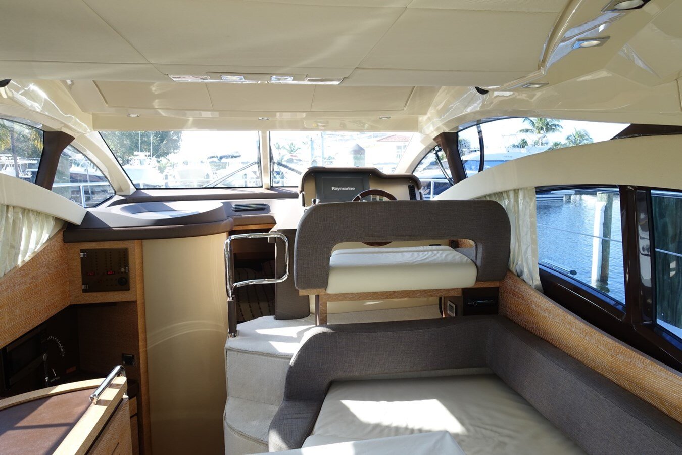 2011-azimut-yachts-38-6e7db6