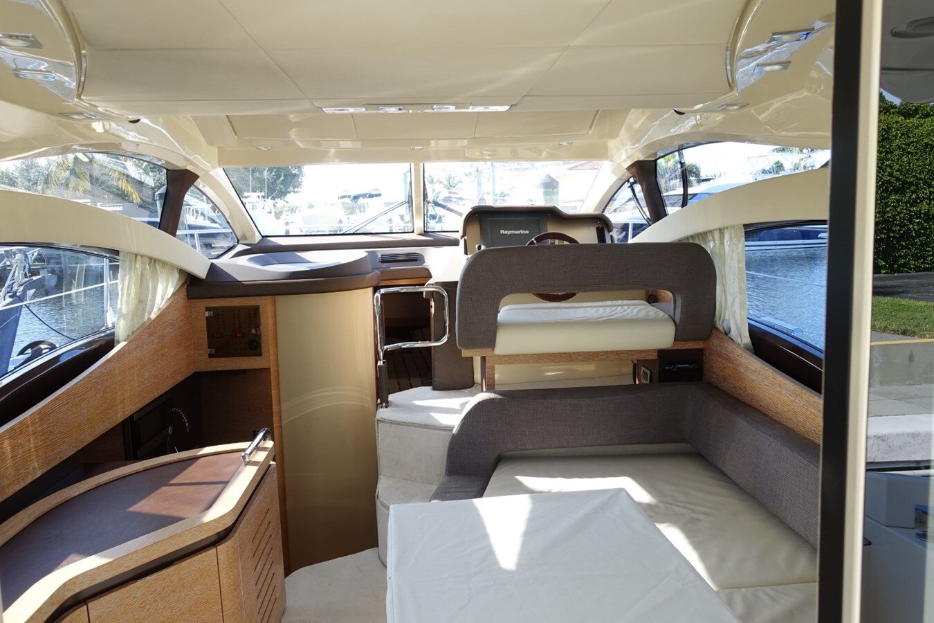 2011-azimut-yachts-38-6e7db6