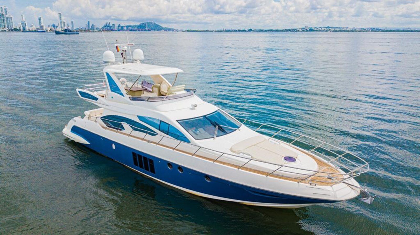 2011-azimut-yachts-64-121736