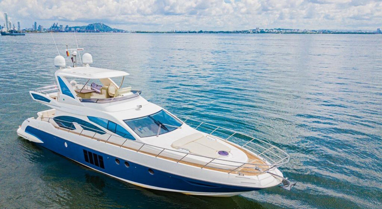 2011-azimut-yachts-64-121736