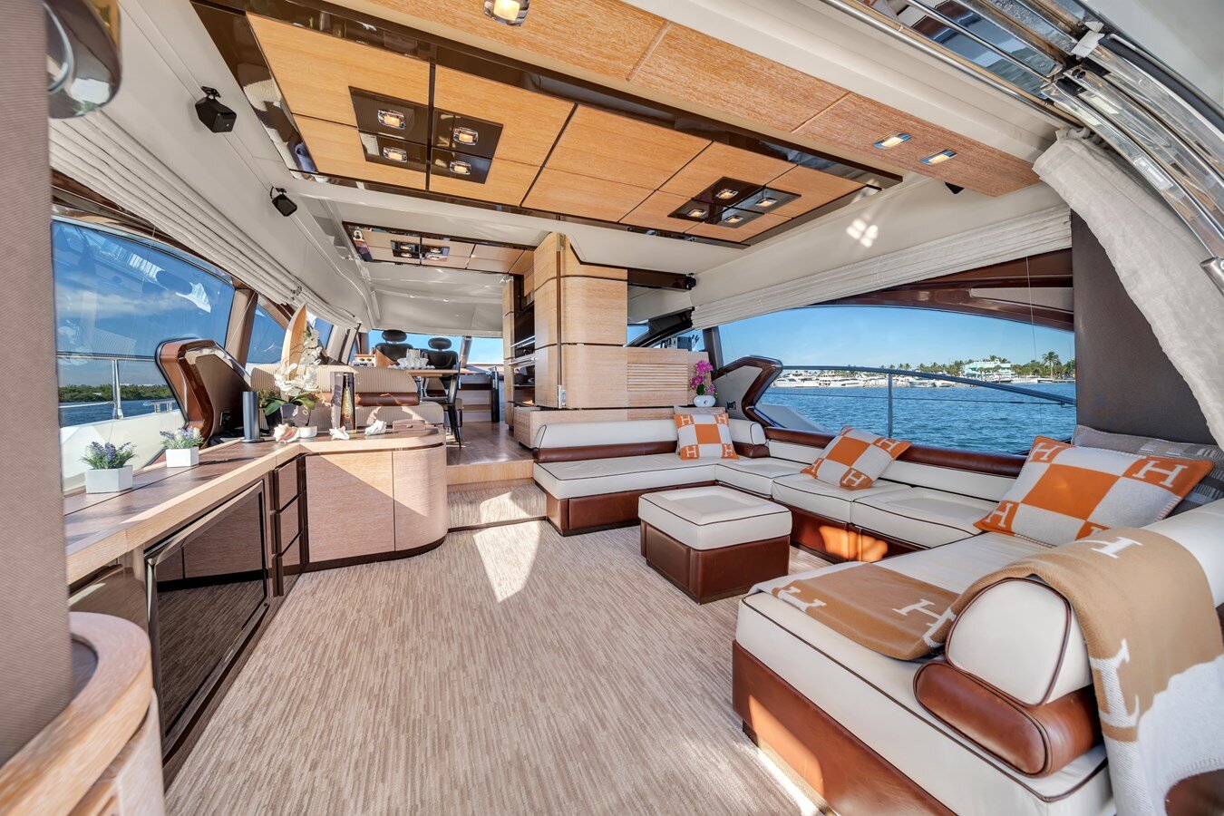 2011 AZIMUT YACHTS 70'