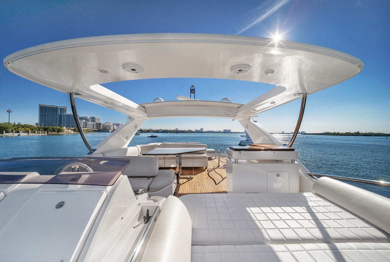 2011 AZIMUT YACHTS 70'